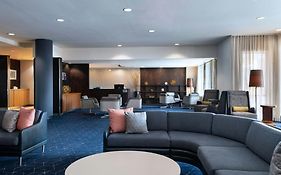 Courtyard By Marriott Omaha Aksarben Village